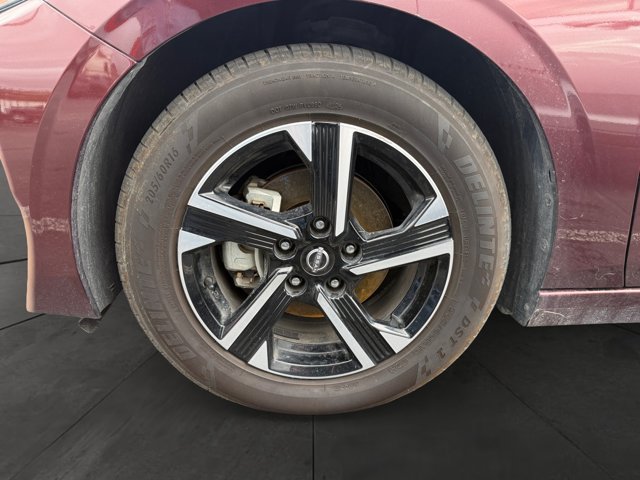 Used 2024 Nissan Sentra SV FWD image 9