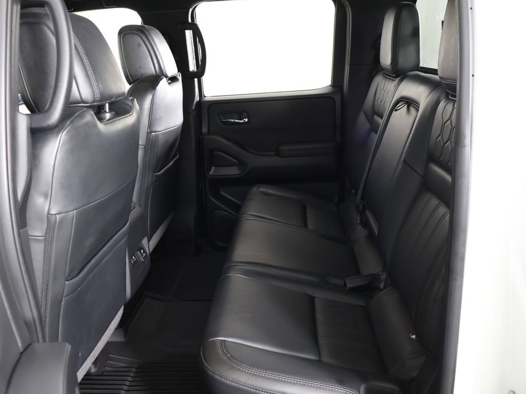 Used 2022 Nissan Frontier PRO-4X w/ Pro-4X Premium Package AWD/4WD image 39