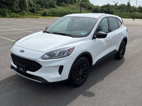 Used 2020 Ford Escape SE Sport AWD/4WD image 2