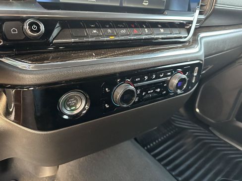 Used 2024 Chevrolet Silverado 1500 LT AWD/4WD image 30