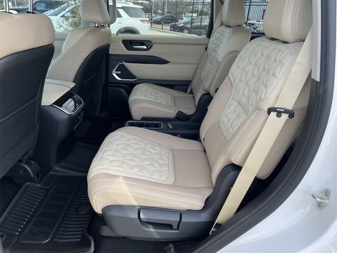 New 2026 Nissan Armada Platinum image 16