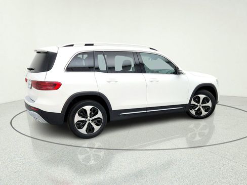 New 2026 Mercedes-Benz GLB 250 image 8