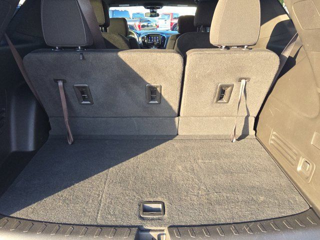 Used 2022 Chevrolet Traverse LT FWD image 14