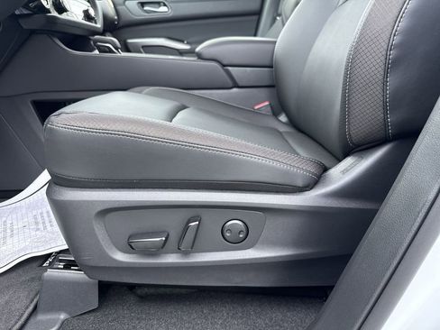 New 2026 Nissan Pathfinder SL AWD/4WD image 24