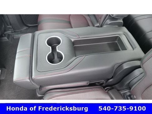 Certified 2025 Honda Pilot Black Edition image 35