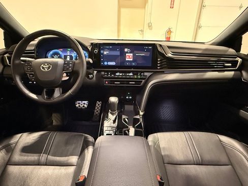 Used 2025 Toyota Camry XSE FWD image 28