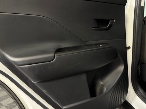 Used 2024 Hyundai Kona SEL FWD image 26