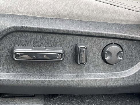 Used 2023 Honda Pilot EX-L image 7