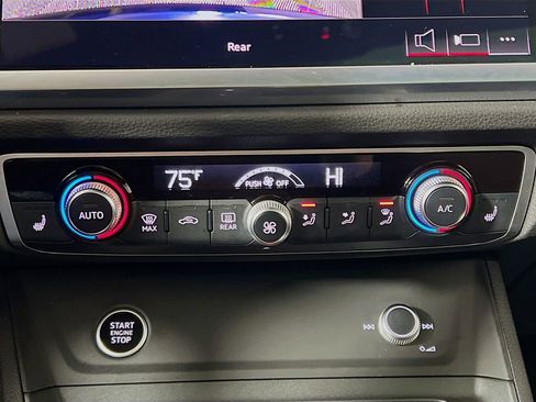 Used 2023 Audi Q3 2.0T Premium image 15