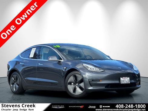 Used 2018 Tesla Model 3 Long Range image 1