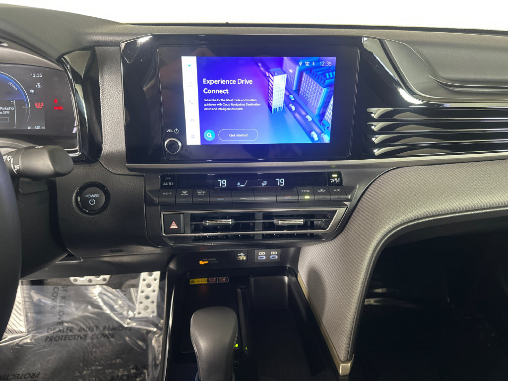 Used 2025 Toyota Camry SE FWD image 27