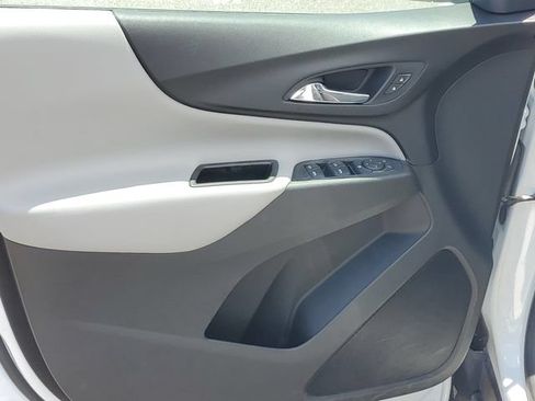 Used 2020 Chevrolet Equinox LS FWD image 8