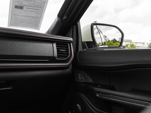 Used 2023 Ford Expedition Limited RWD image 40