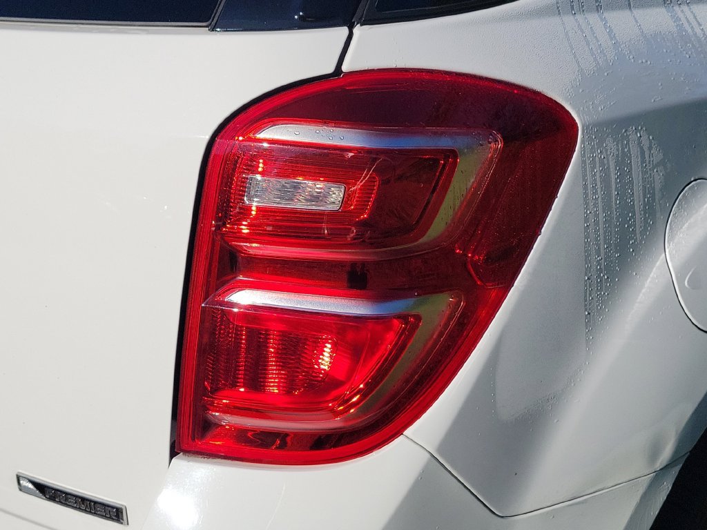 Used 2017 Chevrolet Equinox Premier w/ Enhanced Convenience Package AWD/4WD image 19