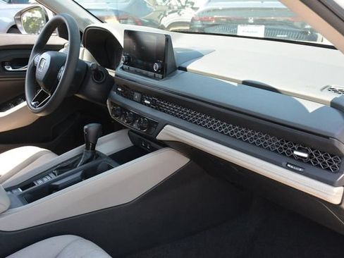 Used 2024 Honda Accord EX image 21