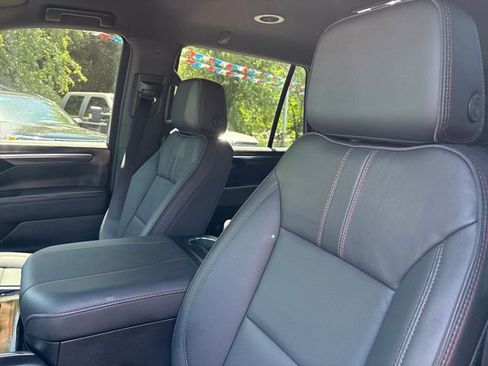 Used 2026 Chevrolet Tahoe RST w/ RST Performance Edition AWD/4WD image 9