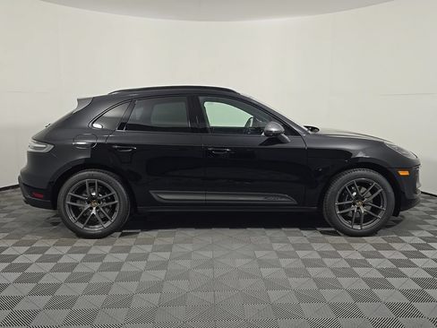 Certified 2026 Porsche Macan Turbo AWD/4WD image 8