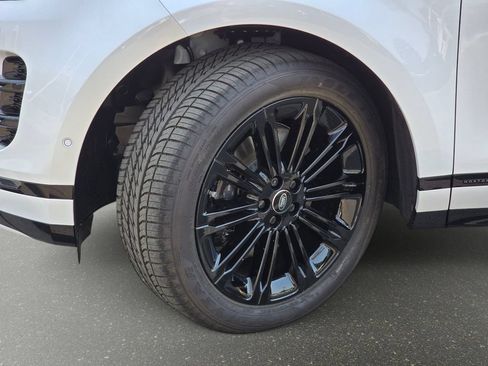 New 2026 Land Rover Range Rover Evoque Hoxton AWD/4WD image 34