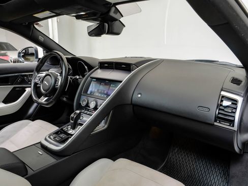 Used 2020 Jaguar F-TYPE Coupe image 16