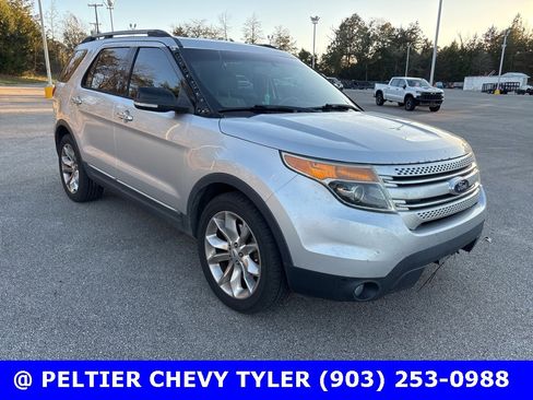 Used 2013 Ford Explorer XLT image 1