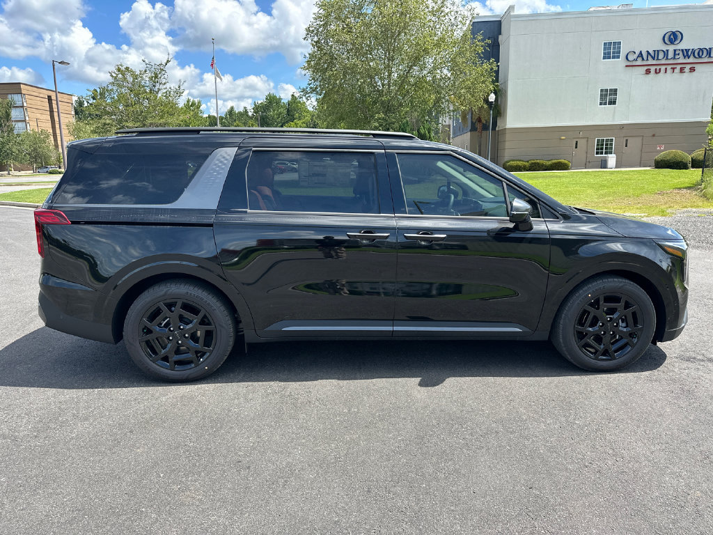 New 2027 Kia Carnival SX w/ Dark Edition Package FWD image 8
