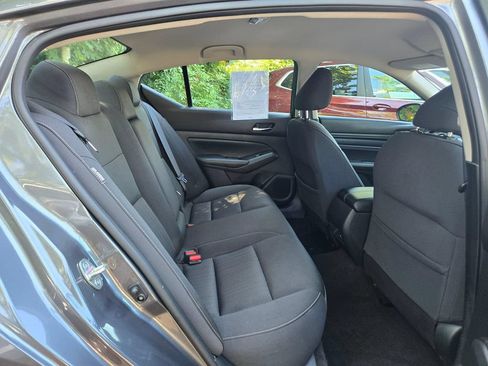 Used 2020 Nissan Altima 2.5 S FWD image 12