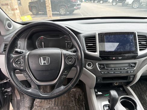 Used 2017 Honda Pilot EX-L image 4