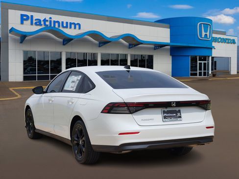 New 2025 Honda Accord SE image 5