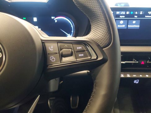 Used 2025 Alfa Romeo Tonale w/ Active Assist Package image 25