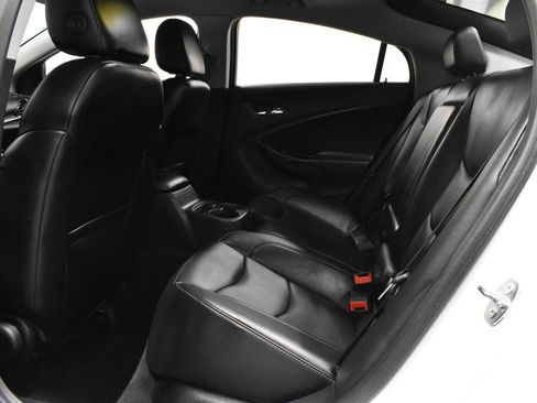 Used 2018 Chevrolet Volt Premier image 4