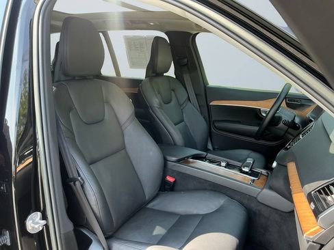 Used 2023 Volvo XC90 B6 Plus w/ Protection Package AWD/4WD image 16