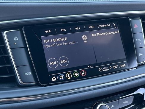 Used 2024 Buick Enclave Essence w/ Technology Package FWD image 13