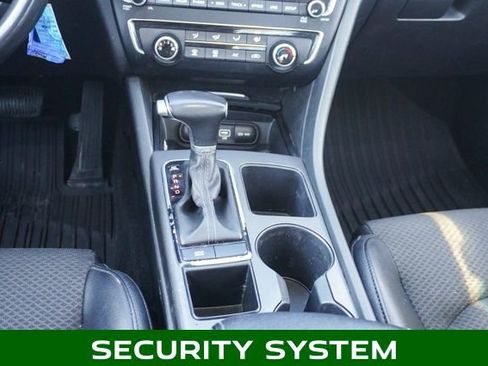 Used 2018 Kia Optima S w/ Panoramic Sunroof Package image 10