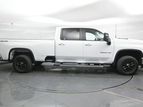 Used 2025 Chevrolet Silverado 2500 LT w/ Safety Package AWD/4WD image 4