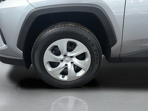 Used 2024 Toyota RAV4 LE FWD image 24