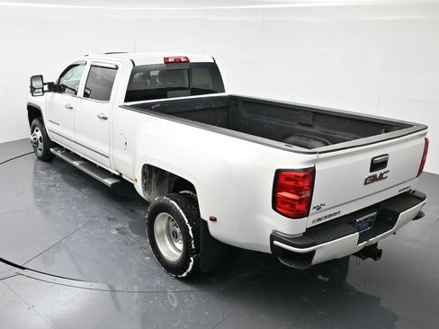Used 2016 GMC Sierra 3500 Denali w/ Duramax Plus Package image 46