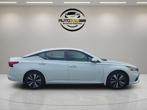 Used 2021 Nissan Altima 2.5 SV FWD image 8