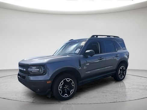 Used 2025 Ford Bronco Sport Outer Banks w/ Outer Banks Tech Package+ AWD/4WD image 7