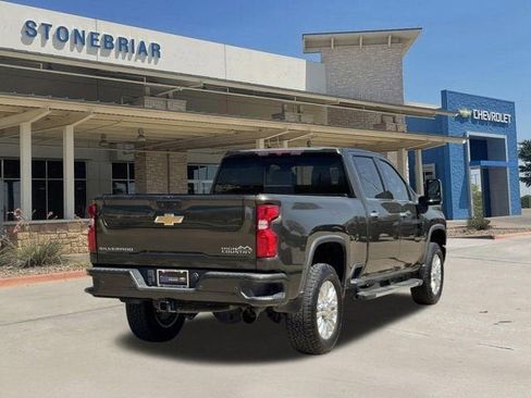 Used 2022 Chevrolet Silverado 2500 High Country image 5