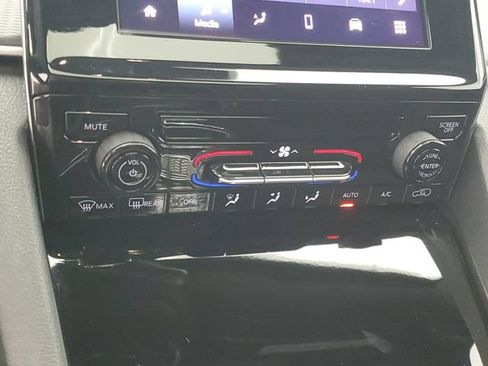 Used 2025 Jeep Grand Cherokee Laredo X RWD image 29