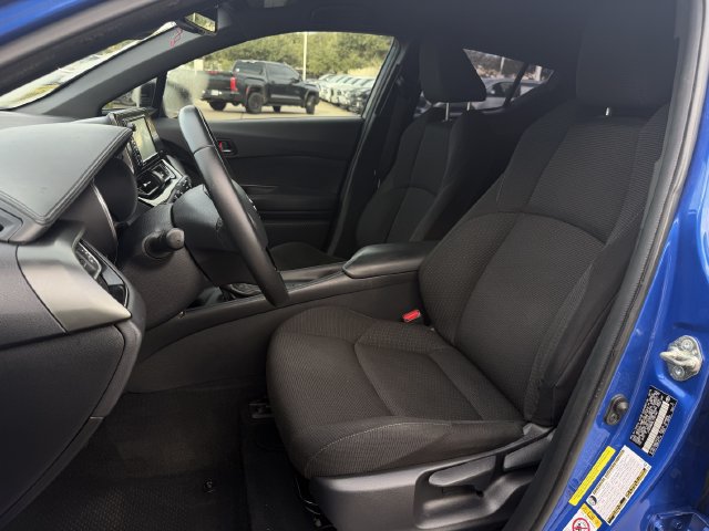 Used 2018 Toyota C-HR XLE FWD image 24