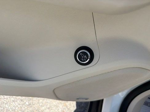 Used 2020 GMC Acadia Denali w/ Technology Package FWD image 13