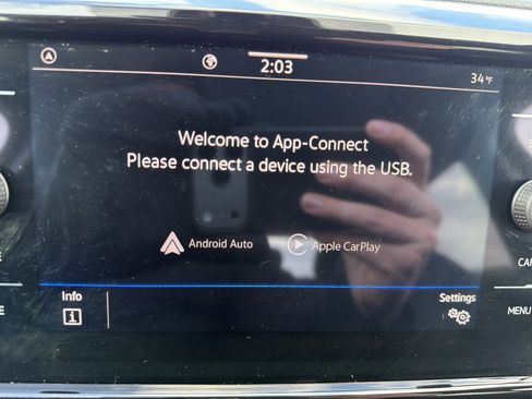 Used 2024 Volkswagen Taos SE image 27