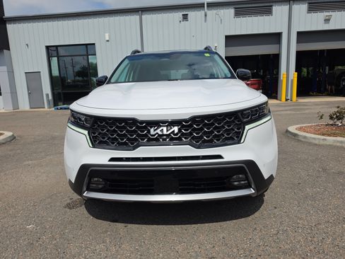 Certified 2023 Kia Sorento SX Prestige AWD/4WD image 3