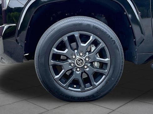 Used 2023 Toyota Tundra Platinum AWD/4WD image 11