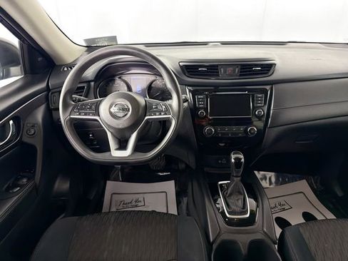 Used 2018 Nissan Rogue SV image 21