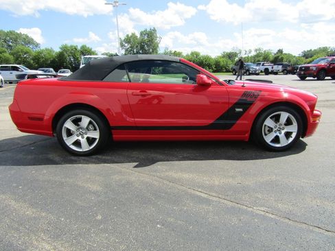 Used 2006 Ford Mustang GT RWD image 39