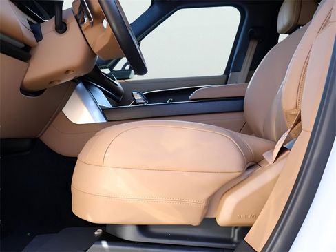 New 2026 Land Rover Range Rover SE image 35