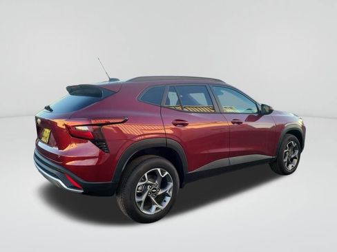 New 2025 Chevrolet Trax LT w/ Driver Confidence Package image 6
