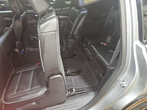 Used 2025 Buick Enclave Sport Touring image 22